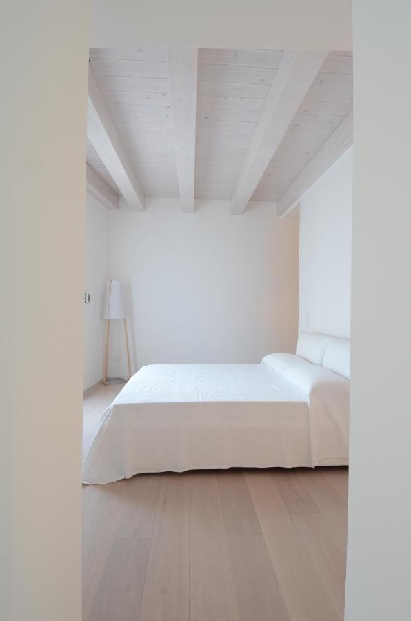 מולפטה Moma Suites Private Beach מראה חיצוני תמונה